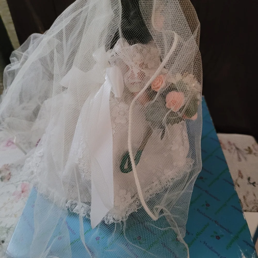 Madame Alexander Bride 8 Inch American Collection Doll With Box And Tags 337 - Picture 9 of 11